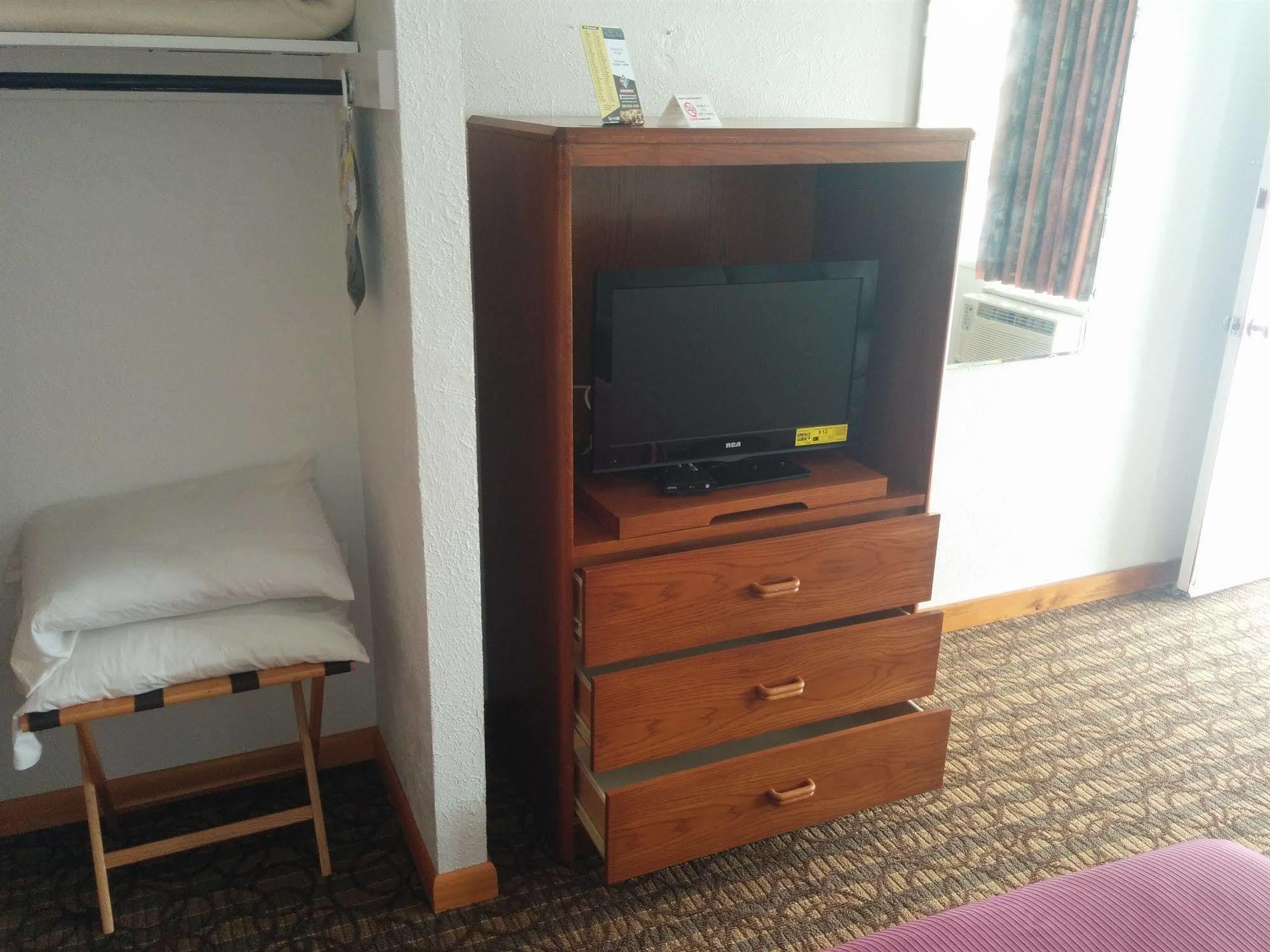 Pink Champagne Motel 3*
