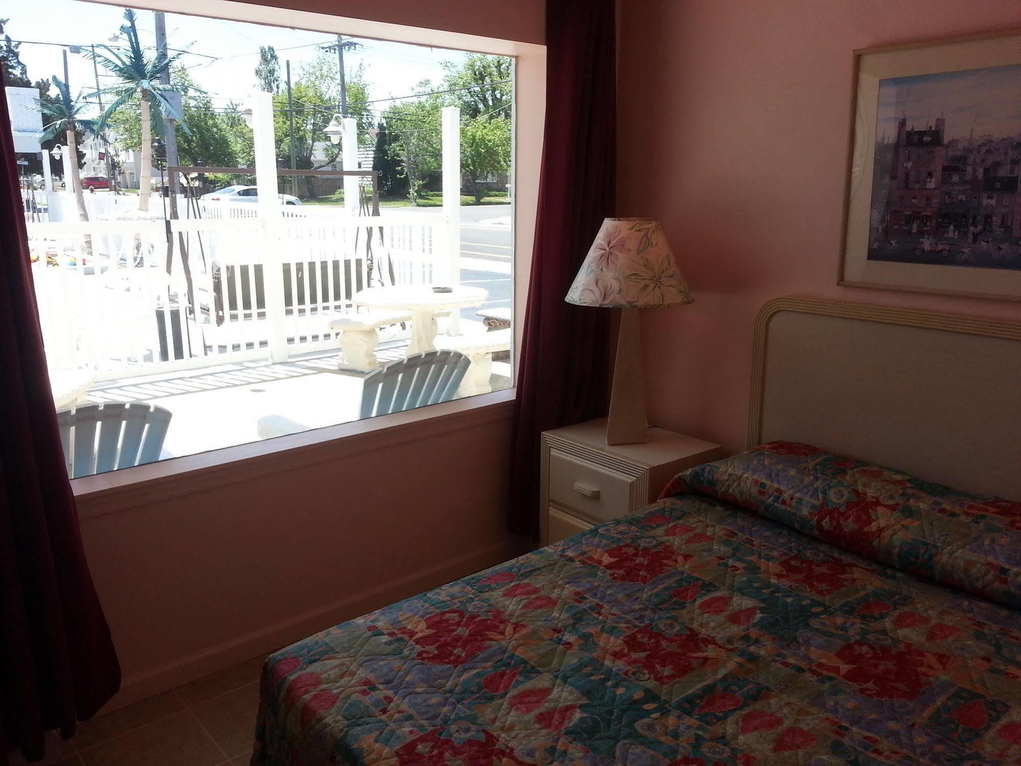 Motel Sandbox Wildwood