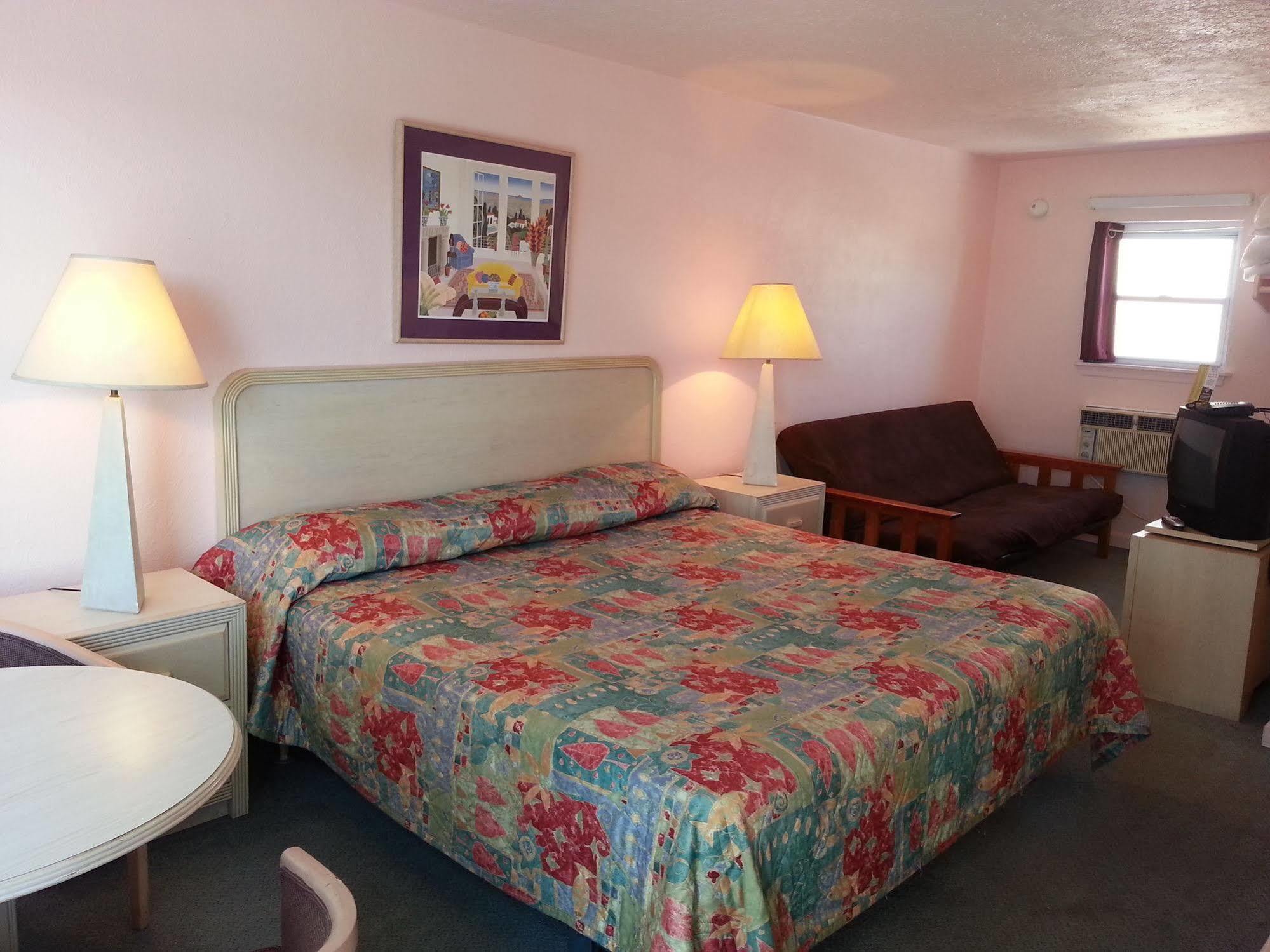 Sandbox Motel 3*
