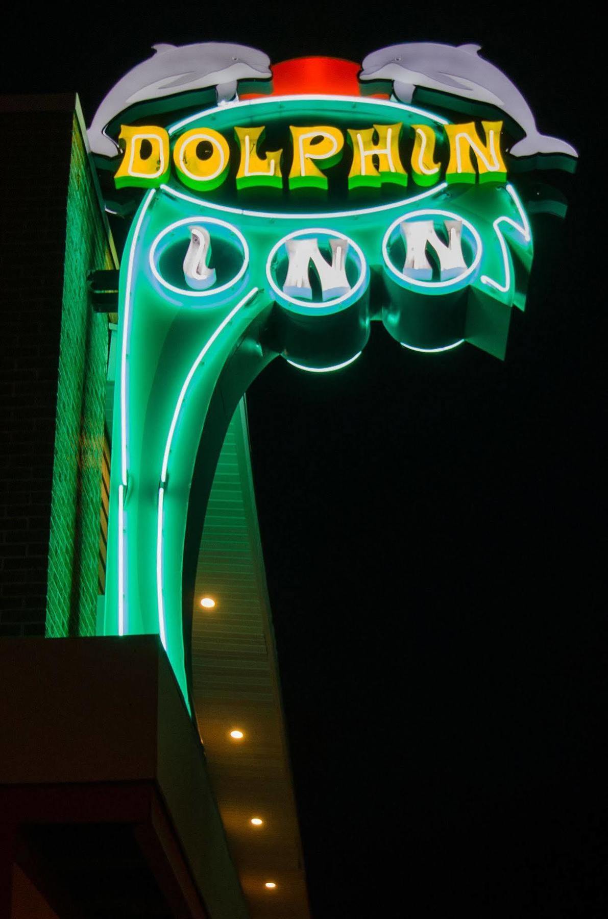 Motel Dolphin
