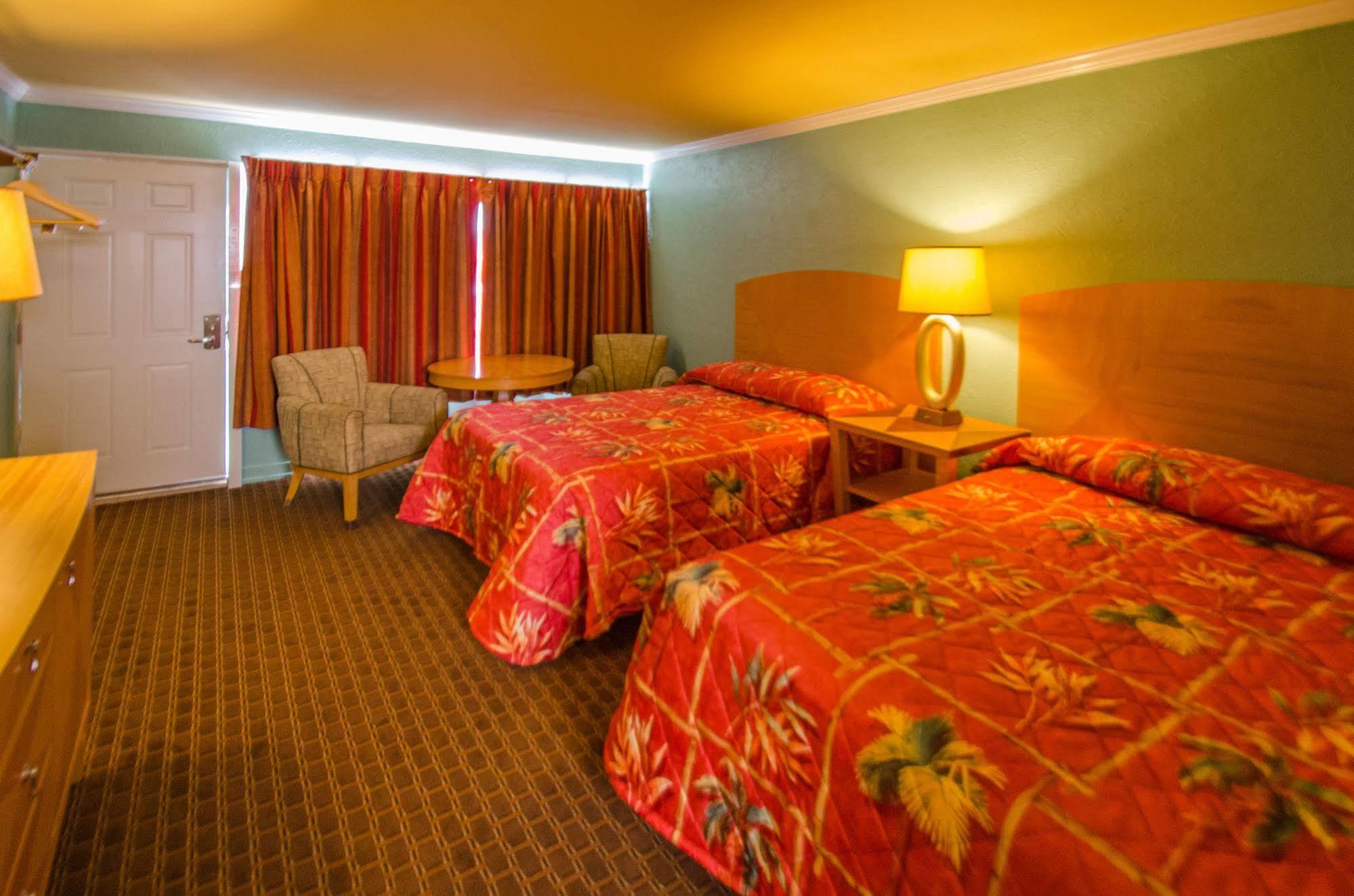 Dolphin Motel