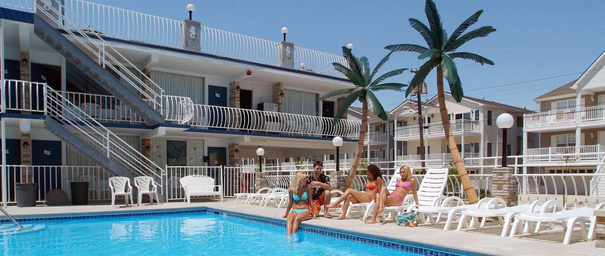 Quarterdeck Motel 3*