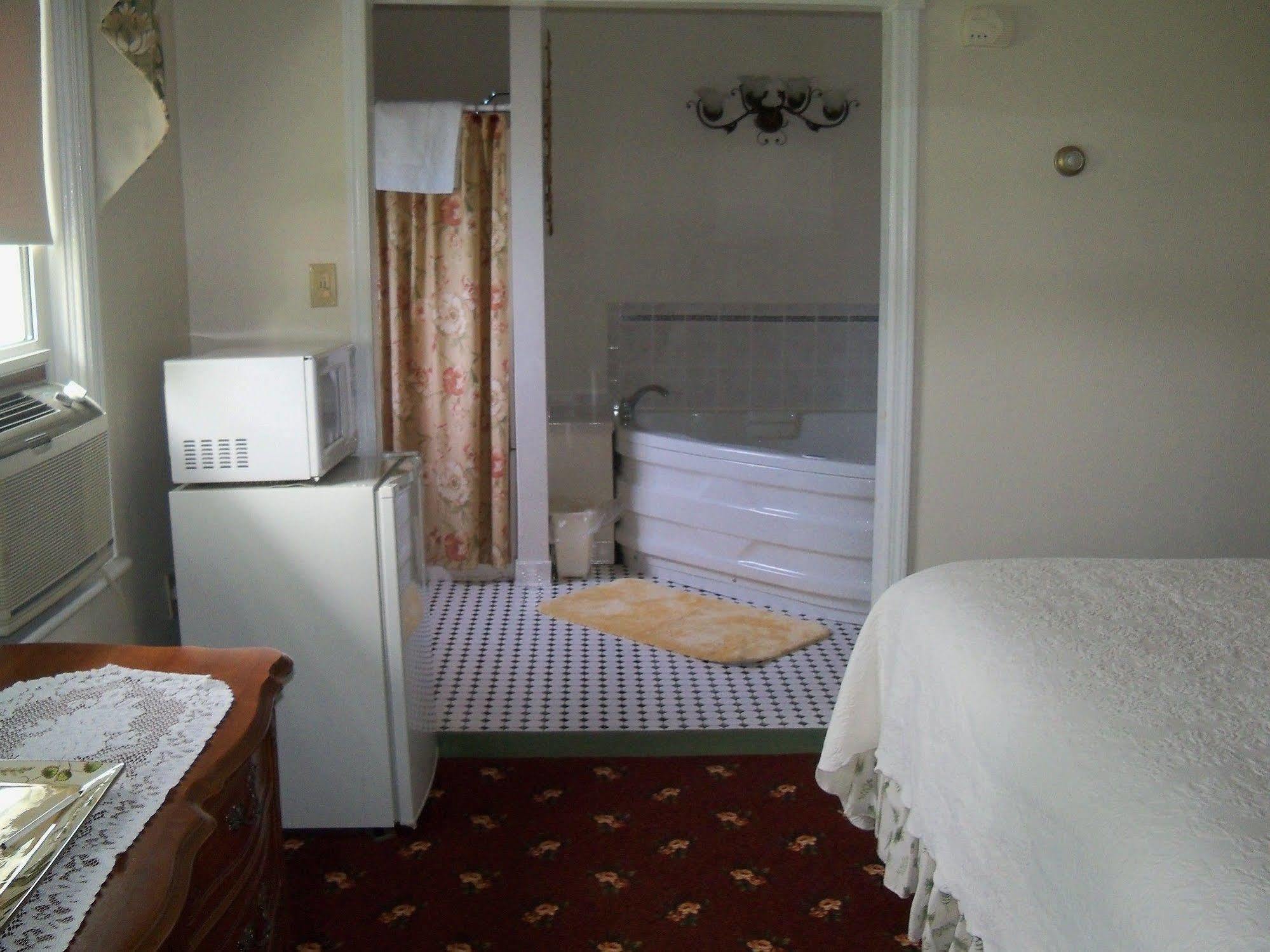 Holly Beach Guest house 4*