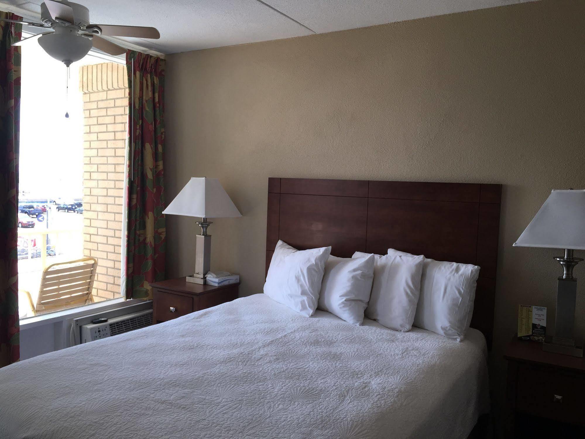 Aquarius Oceanfront Motel 3*
