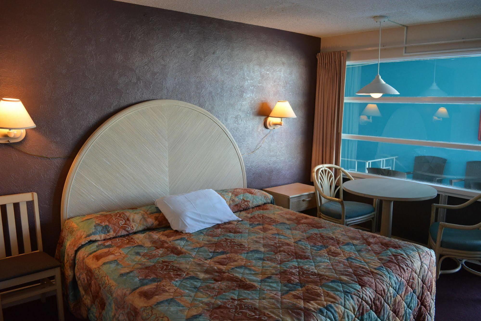 Motel Royal Court 2*
