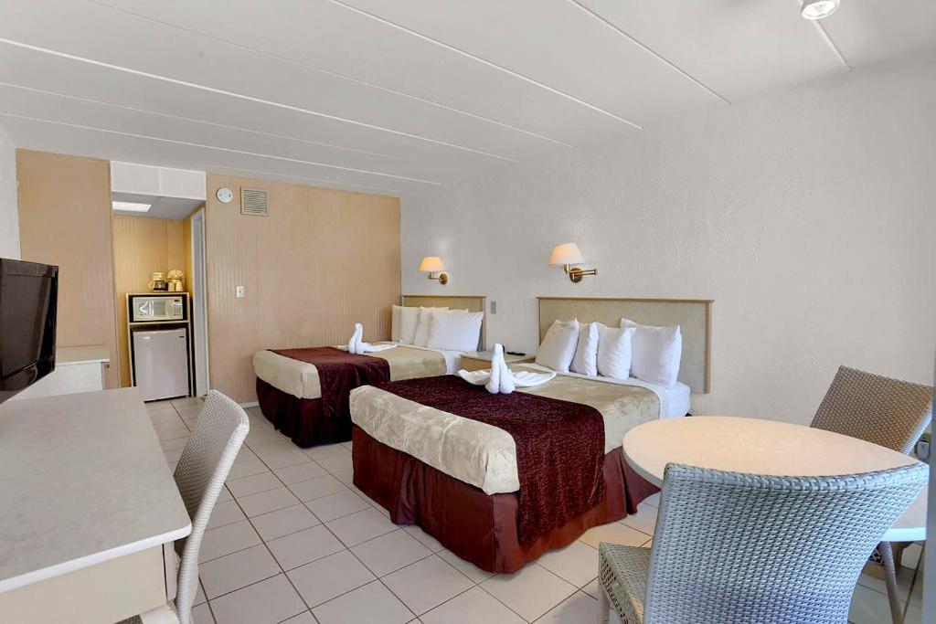 Motel Heart Of Boardwalk 2*