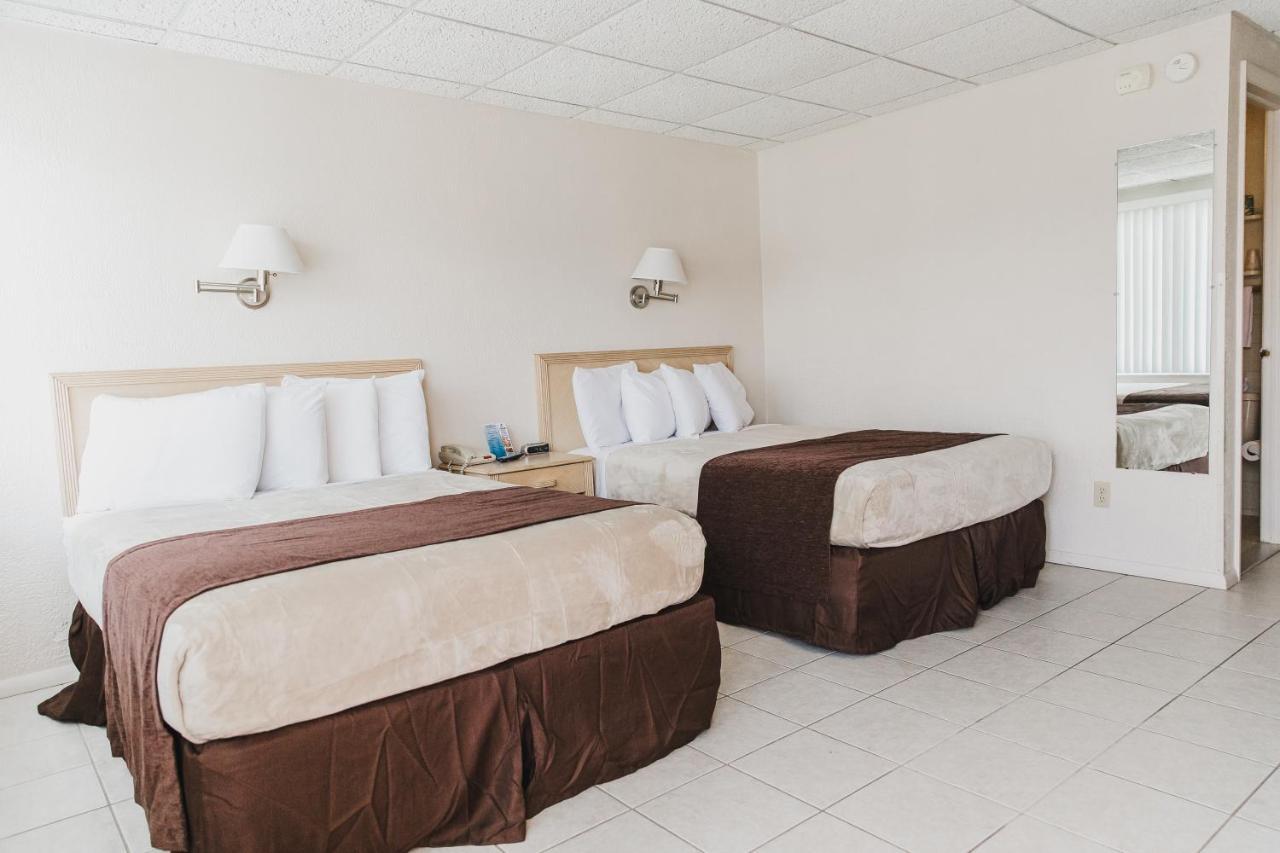 Heart Of Boardwalk Motel 2*