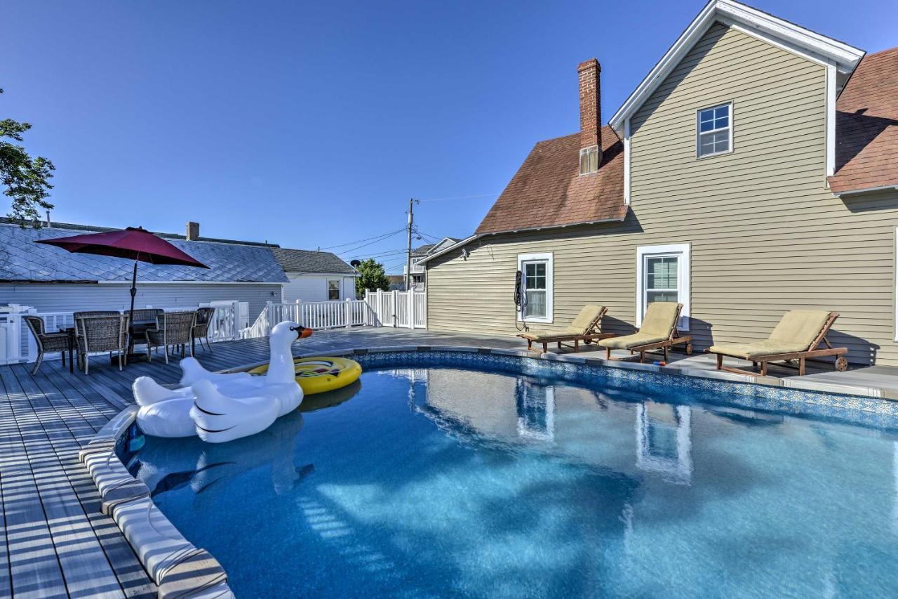 Charming Hideaway With Private Pool And Deck! * Wildwood