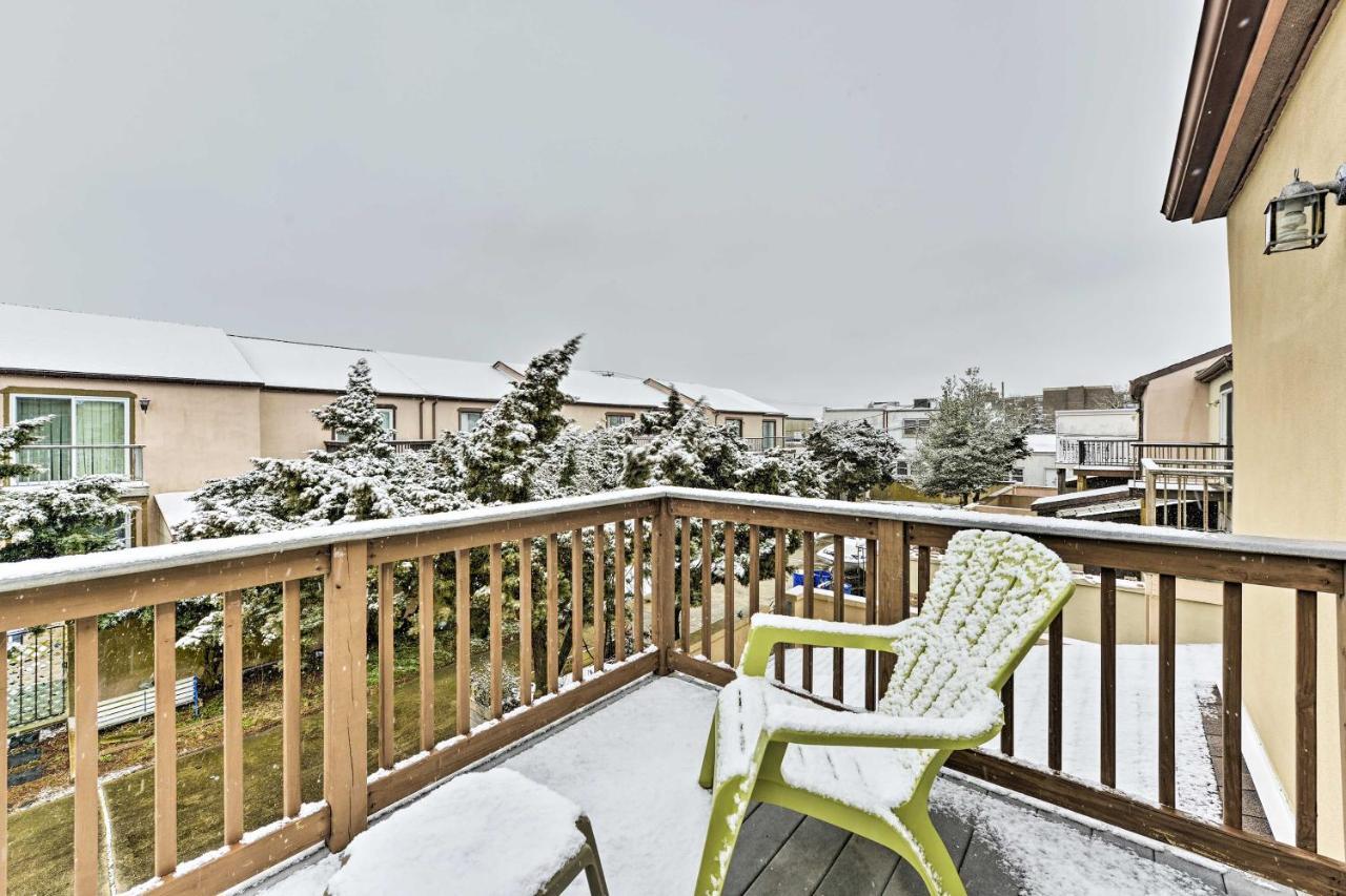 Family-friendly Townhome About 3 Mi To *