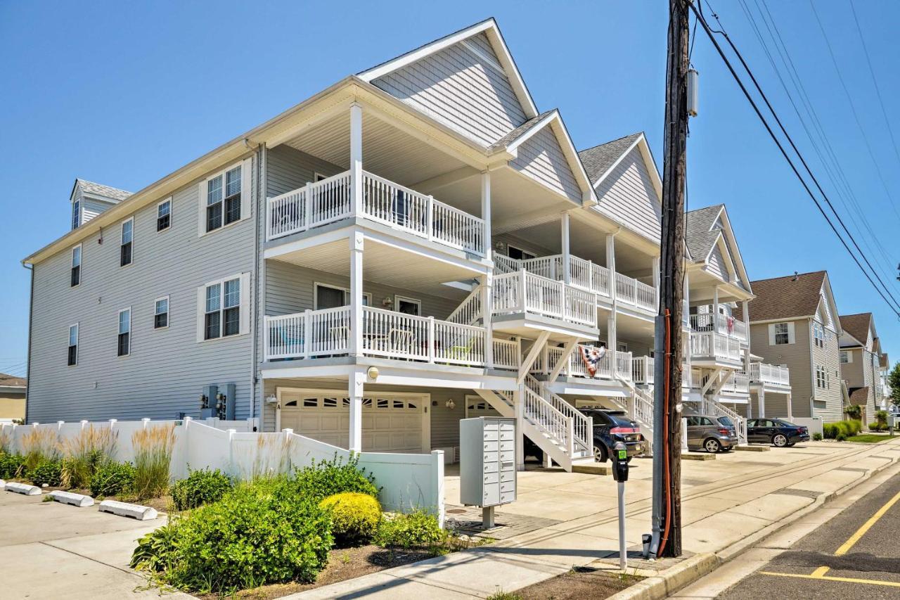 With Deck Walk To And Convention Center! *