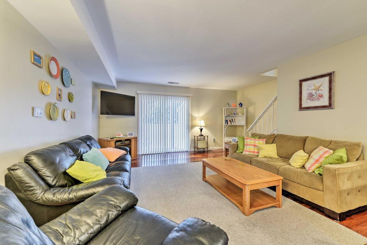 Family-friendly Townhome About 3 Mi To *