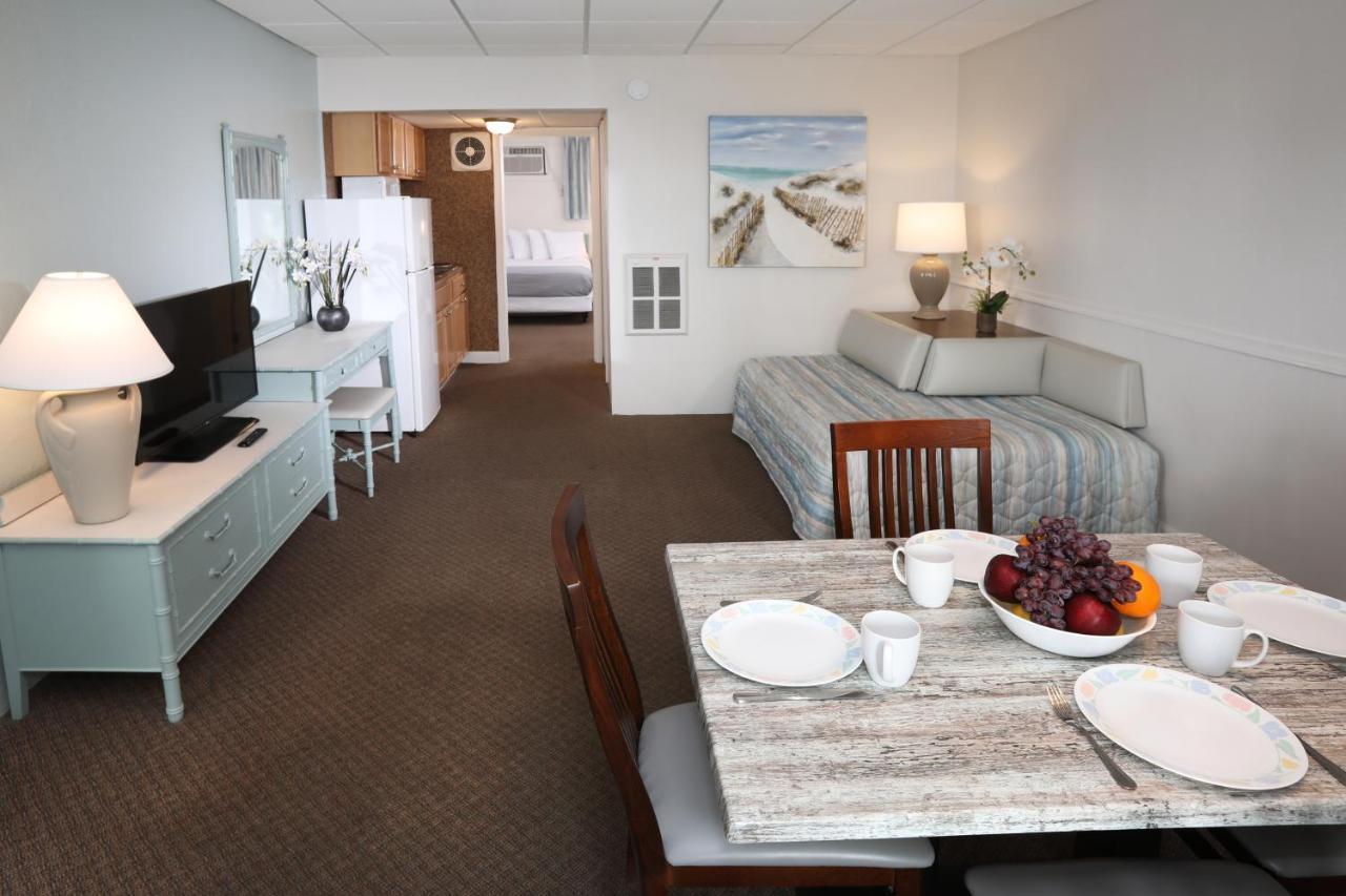 Aquarius Oceanfront Motel