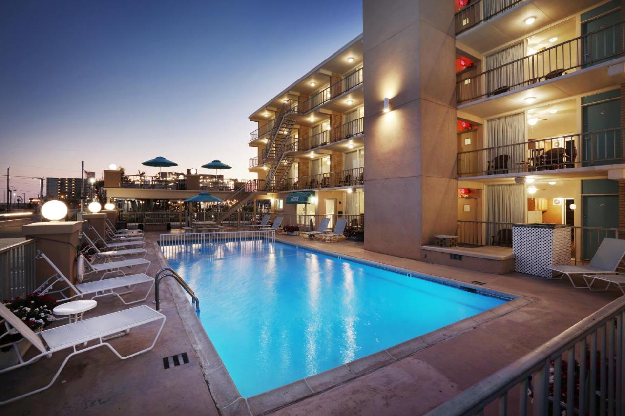 Aquarius Oceanfront Motel