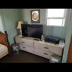 Armani Manor Upstairs Unit 3 Quaint Rustic 1Br