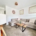 Alwaves Family 3 Bedroom Beach Apartment