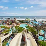 Daytona Inn And Suites