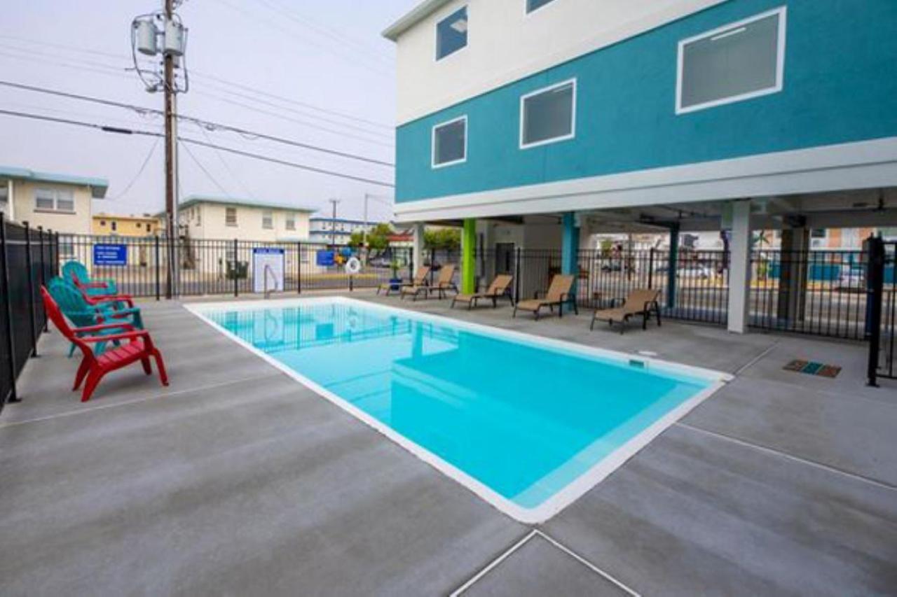 The Waves Hotel, Ascend Collection Hotel