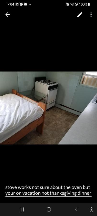 Armani Manor Upstairs Unit 3 Quaint Rustic 1br