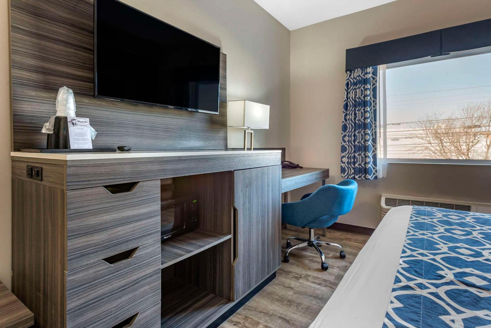 The Waves Hotel, Ascend Collection Hotel 4*