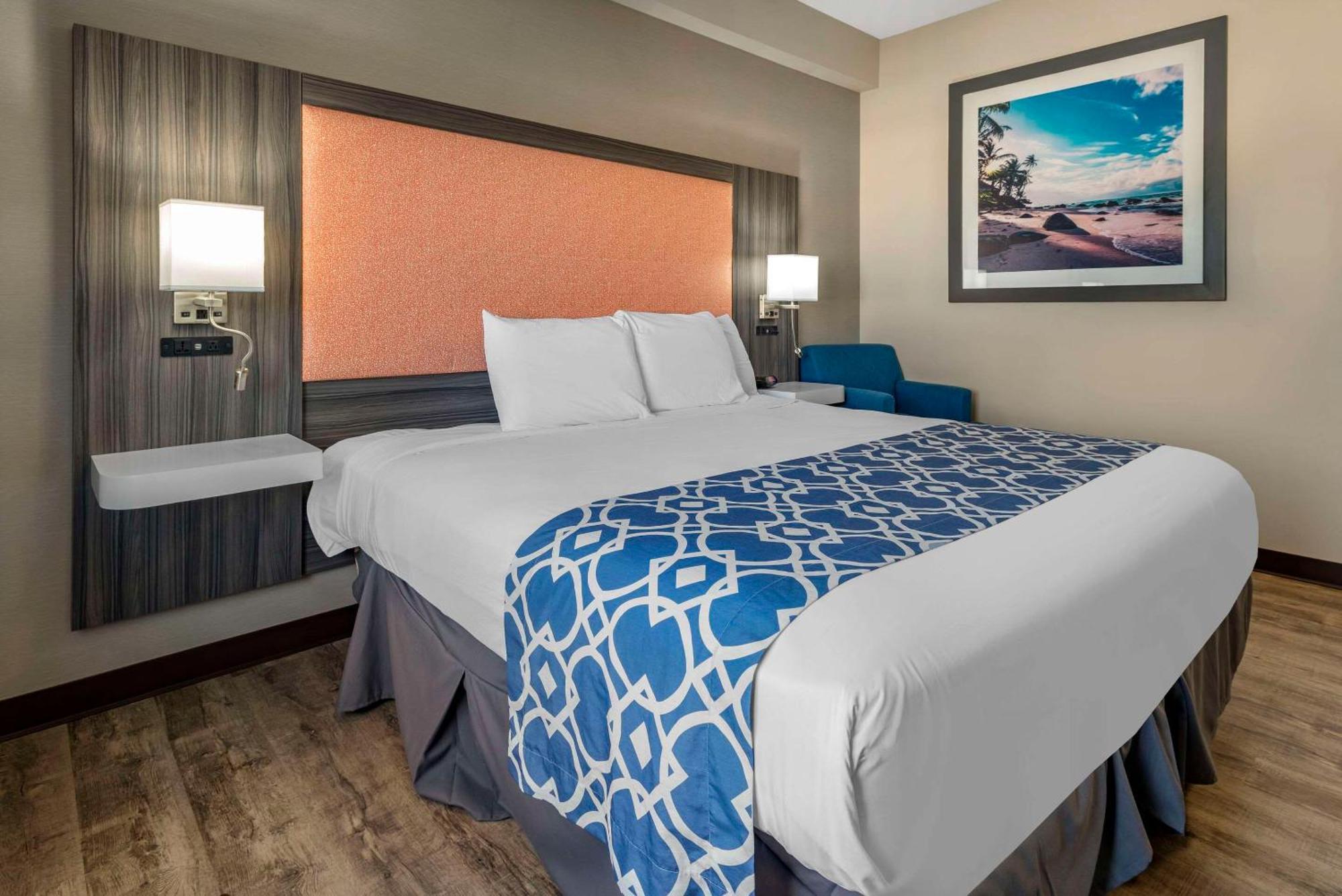Hotel The Waves Hotel, Ascend Collection 4*