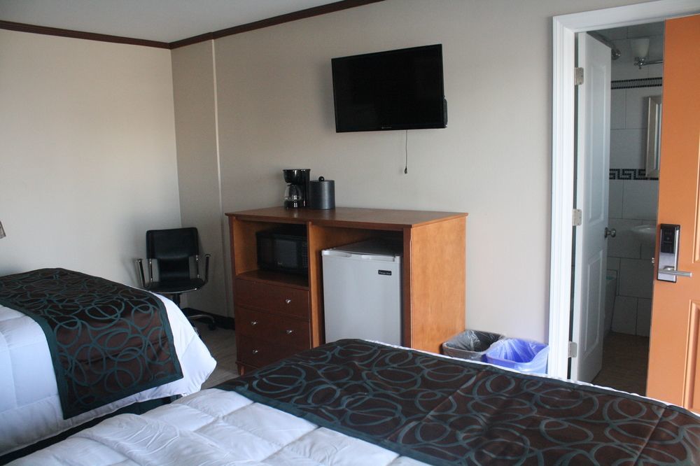Beachside 4*