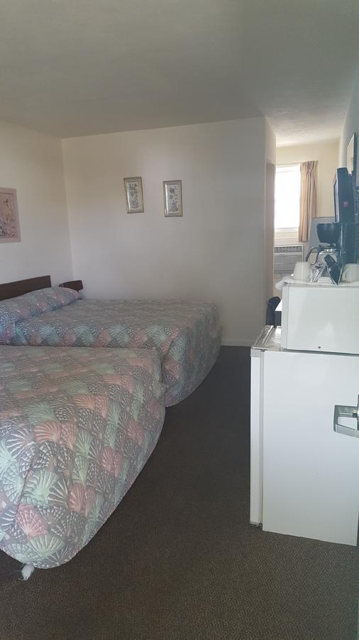 Crystal Sands Motel