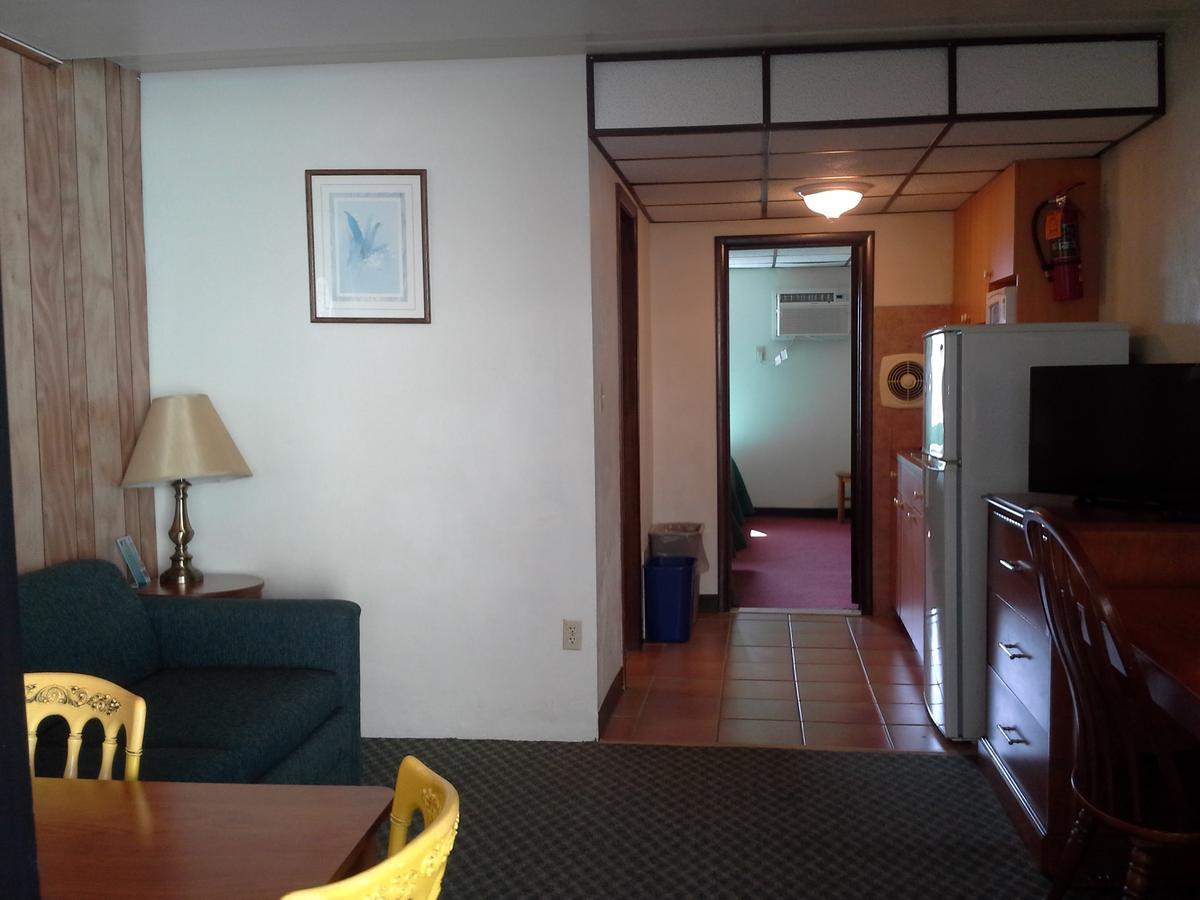 Sunflower Motel 3*