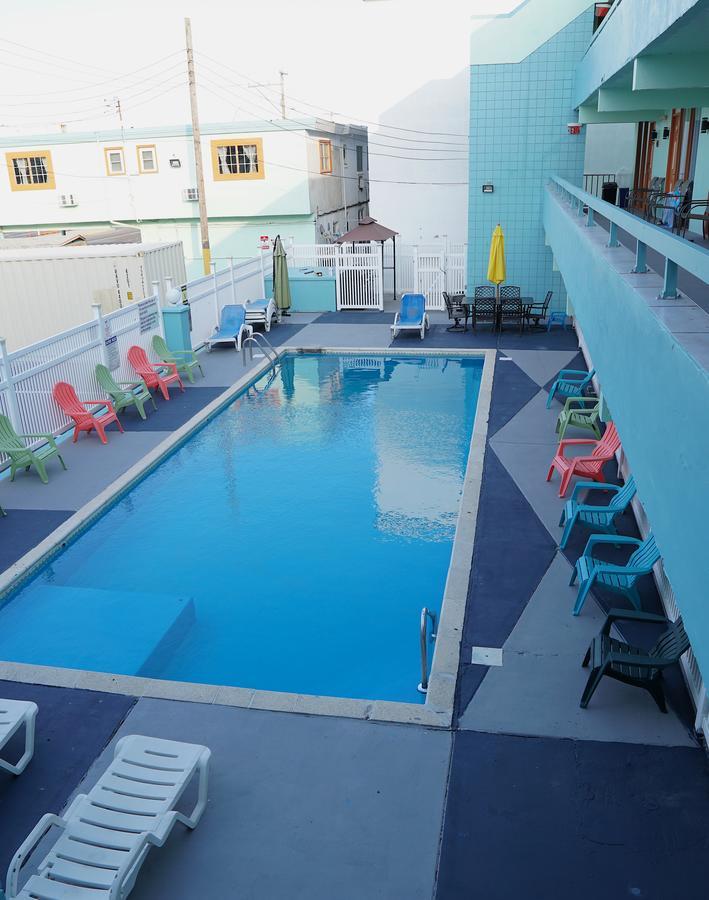 Beachside Hotel