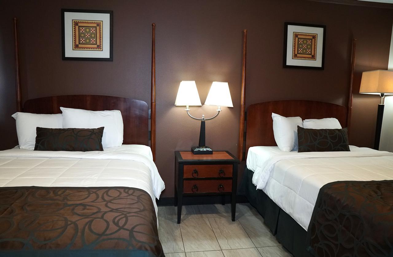 Beachside Hotel