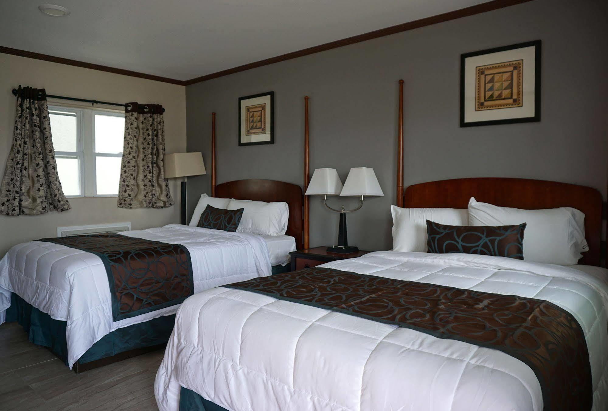 Beachside Hotel 4*